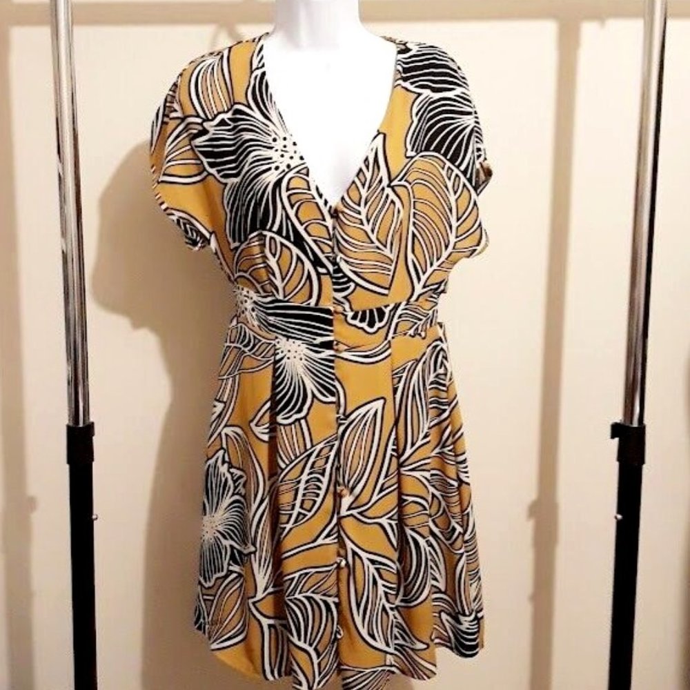 Sienna Sky Womens Dress Mustard Yellow Black White Palm Leaf Flowers Size M